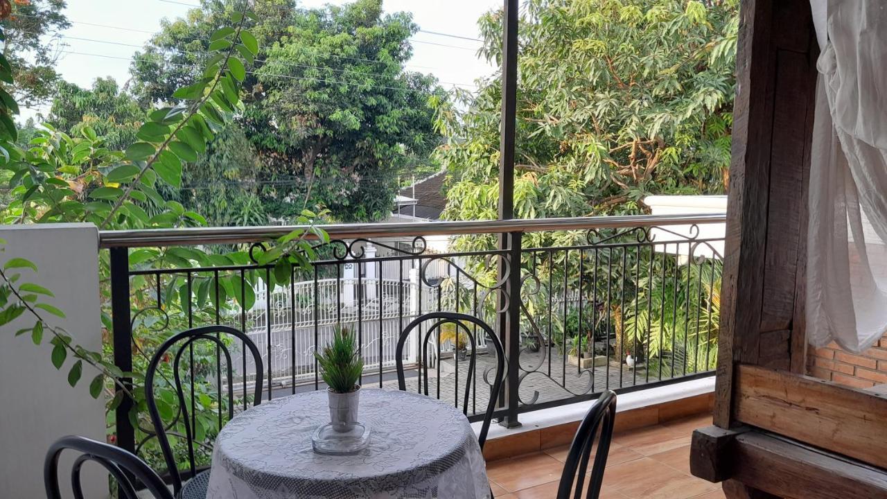 Hotel Surokarsan 9 House Yogyakarta Exterior foto